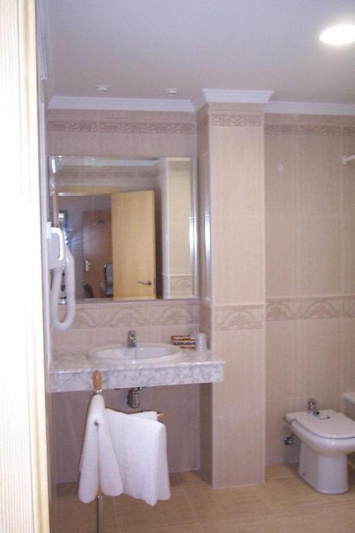 Hotel Tio Felipe Карбонерас Номер фото